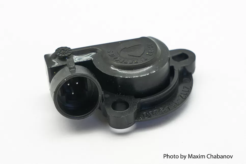 21120-1148200 Датчик положения дроссельной заслонки (ДПДЗ)